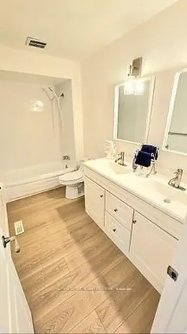 2529 Trondheim Crescent Mississauga ON L5N 1P3