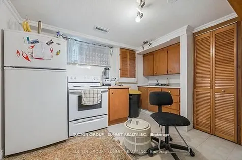 2529 Trondheim Crescent Mississauga ON L5N 1P3