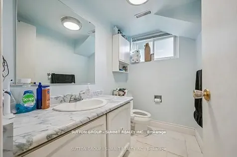 2529 Trondheim Crescent Mississauga ON L5N 1P3