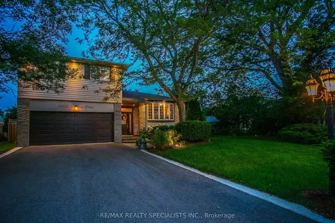 2422 Ventura Drive Oakville ON L6L 2H4