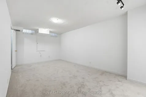 2665 Thomas Street Mississauga ON L5M 6G4