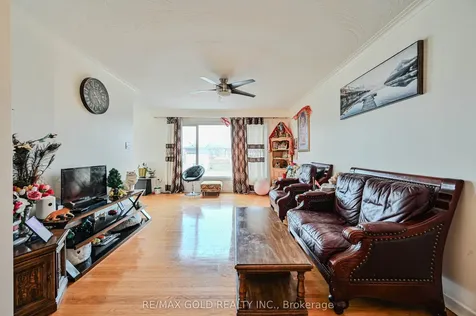 7282 Shallford Road Mississauga ON L4T 2P7