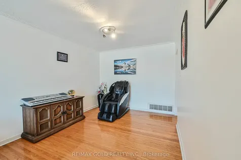 7282 Shallford Road Mississauga ON L4T 2P7