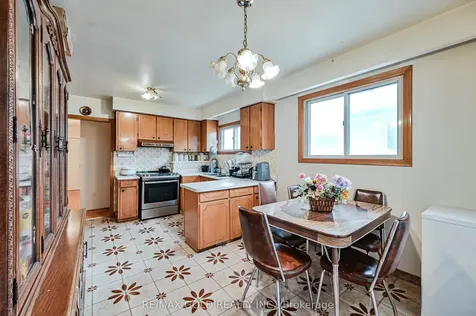 7282 Shallford Road Mississauga ON L4T 2P7