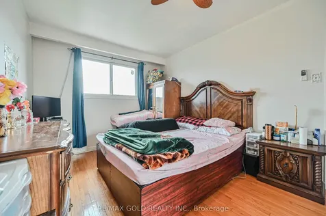 7282 Shallford Road Mississauga ON L4T 2P7