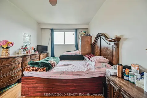 7282 Shallford Road Mississauga ON L4T 2P7
