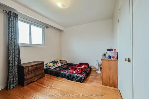 7282 Shallford Road Mississauga ON L4T 2P7