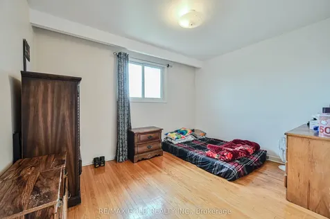 7282 Shallford Road Mississauga ON L4T 2P7