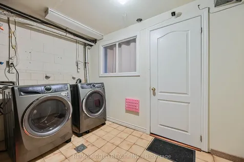 7282 Shallford Road Mississauga ON L4T 2P7