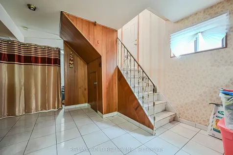 7282 Shallford Road Mississauga ON L4T 2P7