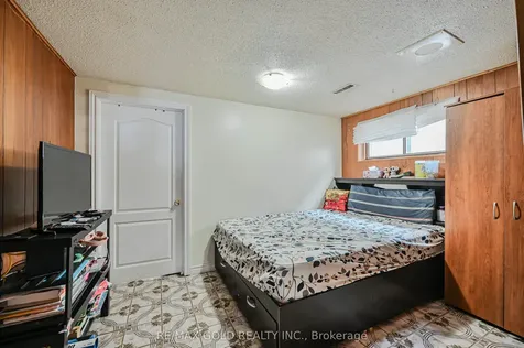 7282 Shallford Road Mississauga ON L4T 2P7