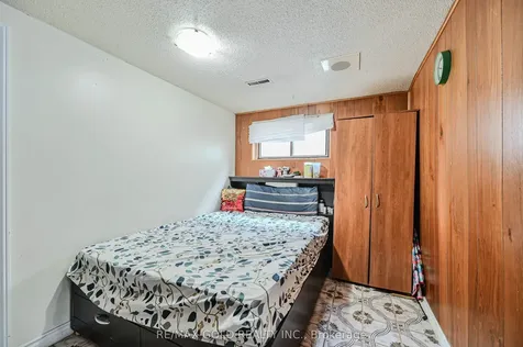 7282 Shallford Road Mississauga ON L4T 2P7