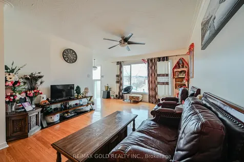 7282 Shallford Road Mississauga ON L4T 2P7