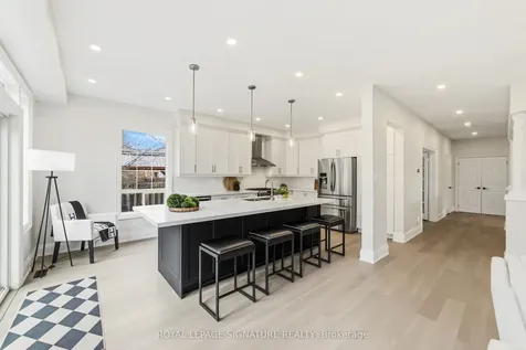 93 Dewar Court Milton ON L9T 5N8