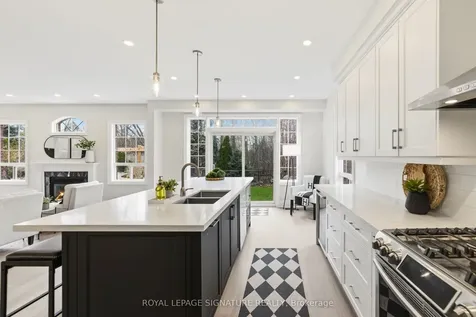 93 Dewar Court Milton ON L9T 5N8
