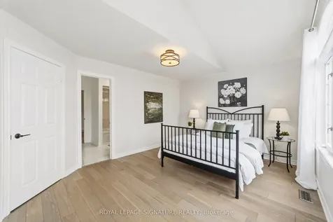 93 Dewar Court Milton ON L9T 5N8