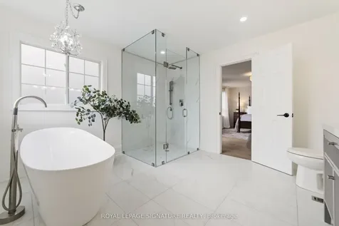93 Dewar Court Milton ON L9T 5N8