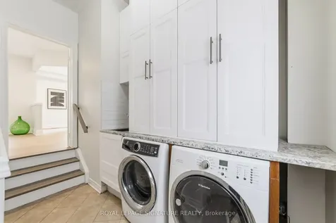 93 Dewar Court Milton ON L9T 5N8