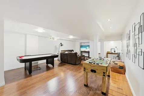 93 Dewar Court Milton ON L9T 5N8