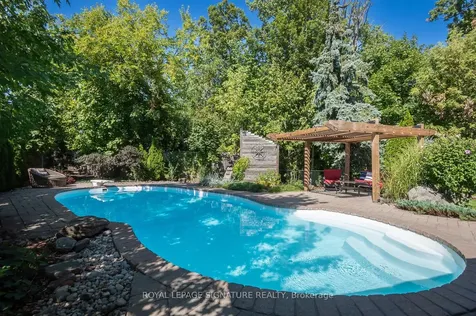 93 Dewar Court Milton ON L9T 5N8