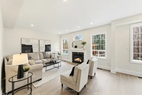 93 Dewar Court Milton ON L9T 5N8