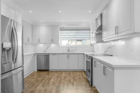 5473 Schueller Crescent Burlington ON L7L 3T1