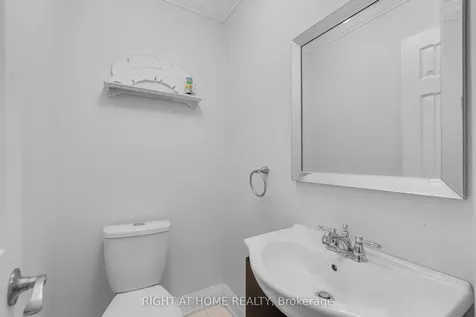 5473 Schueller Crescent Burlington ON L7L 3T1