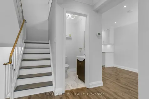 5473 Schueller Crescent Burlington ON L7L 3T1