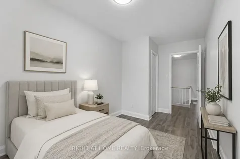 5473 Schueller Crescent Burlington ON L7L 3T1