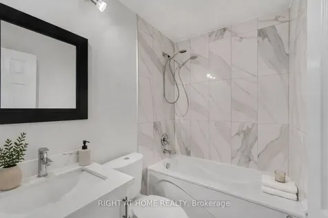 5473 Schueller Crescent Burlington ON L7L 3T1