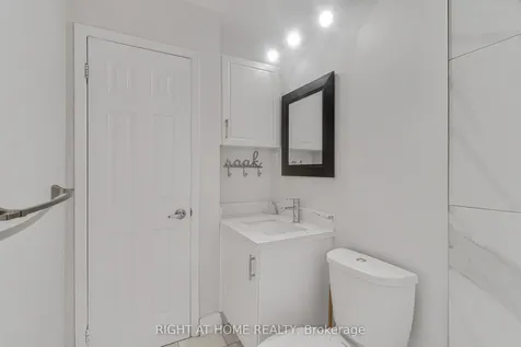 5473 Schueller Crescent Burlington ON L7L 3T1