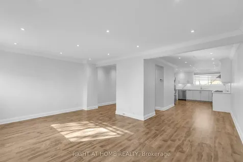 5473 Schueller Crescent Burlington ON L7L 3T1