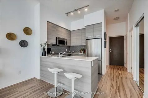 55 Eglinton Avenue W Mississauga ON L5R 0E4
