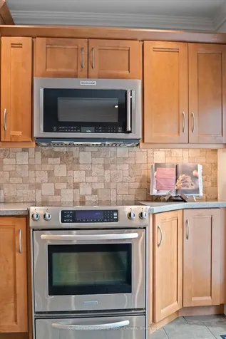 1248 Landfair Crescent Oakville ON L6H 2N3