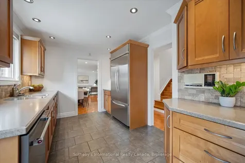 1248 Landfair Crescent Oakville ON L6H 2N3