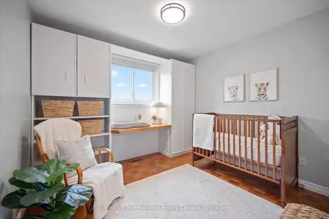 1248 Landfair Crescent Oakville ON L6H 2N3