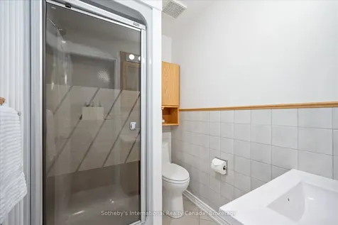 1248 Landfair Crescent Oakville ON L6H 2N3