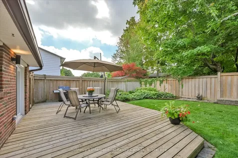 1248 Landfair Crescent Oakville ON L6H 2N3