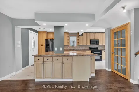1367 St Marys Crescent Burlington ON L7P 1S1