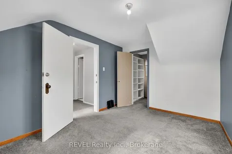 1367 St Marys Crescent Burlington ON L7P 1S1
