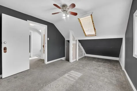 1367 St Marys Crescent Burlington ON L7P 1S1