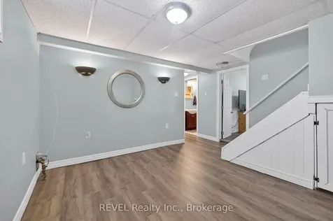 1367 St Marys Crescent Burlington ON L7P 1S1