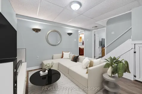 1367 St Marys Crescent Burlington ON L7P 1S1