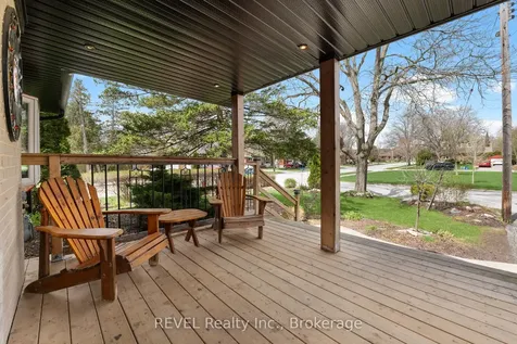 1367 St Marys Crescent Burlington ON L7P 1S1
