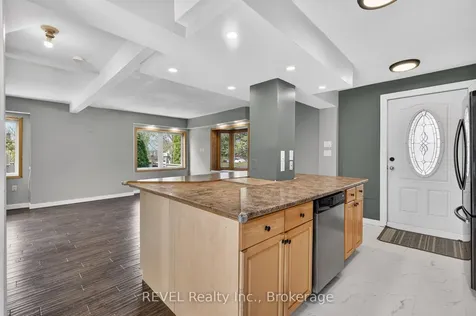 1367 St Marys Crescent Burlington ON L7P 1S1