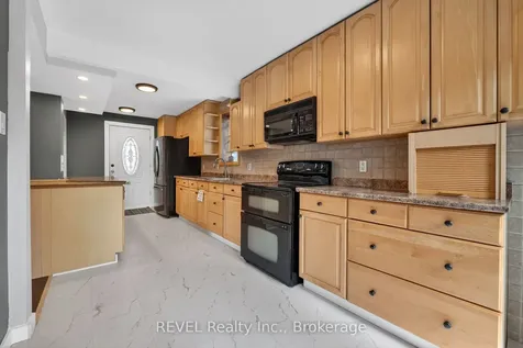 1367 St Marys Crescent Burlington ON L7P 1S1