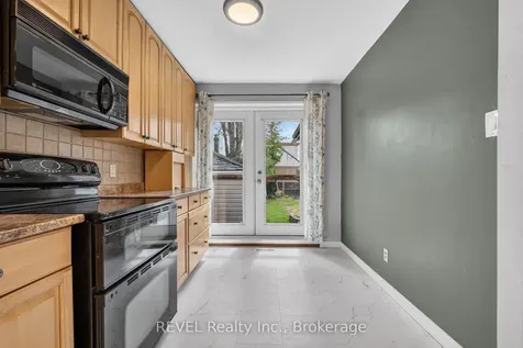 1367 St Marys Crescent Burlington ON L7P 1S1
