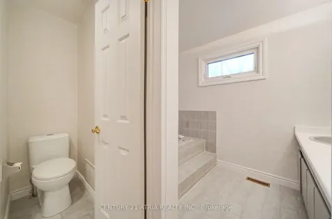 1724 The Chase Mississauga ON L5M 4P2