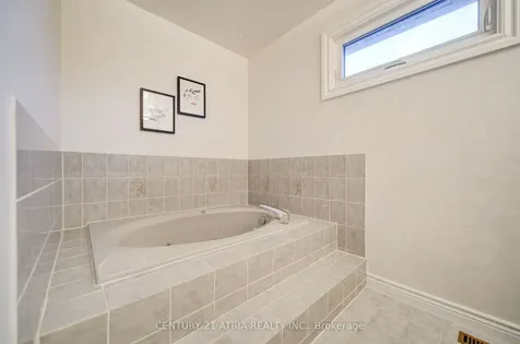1724 The Chase Mississauga ON L5M 4P2