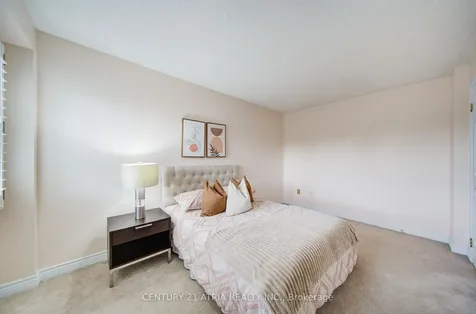 1724 The Chase Mississauga ON L5M 4P2